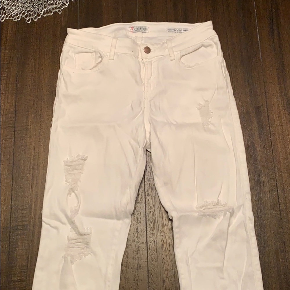 Women's white ripped jeans